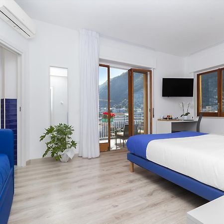 Sirocco Suites Сант'Агнело Екстериор снимка