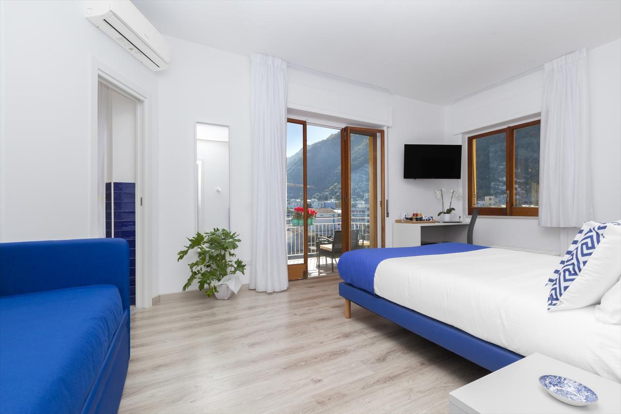 Sirocco Suites Сант'Агнело Екстериор снимка