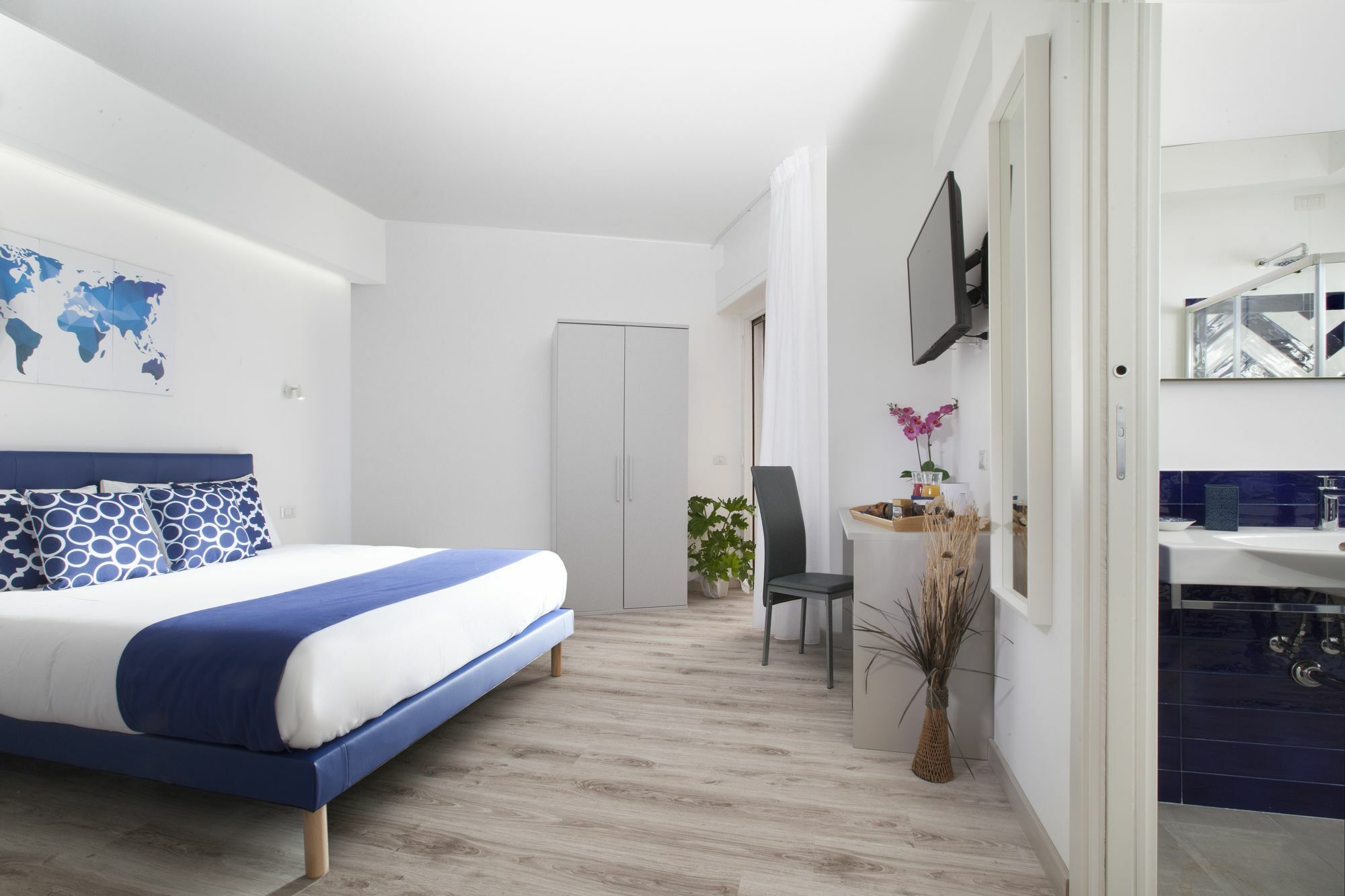 Sirocco Suites Сант'Агнело Екстериор снимка