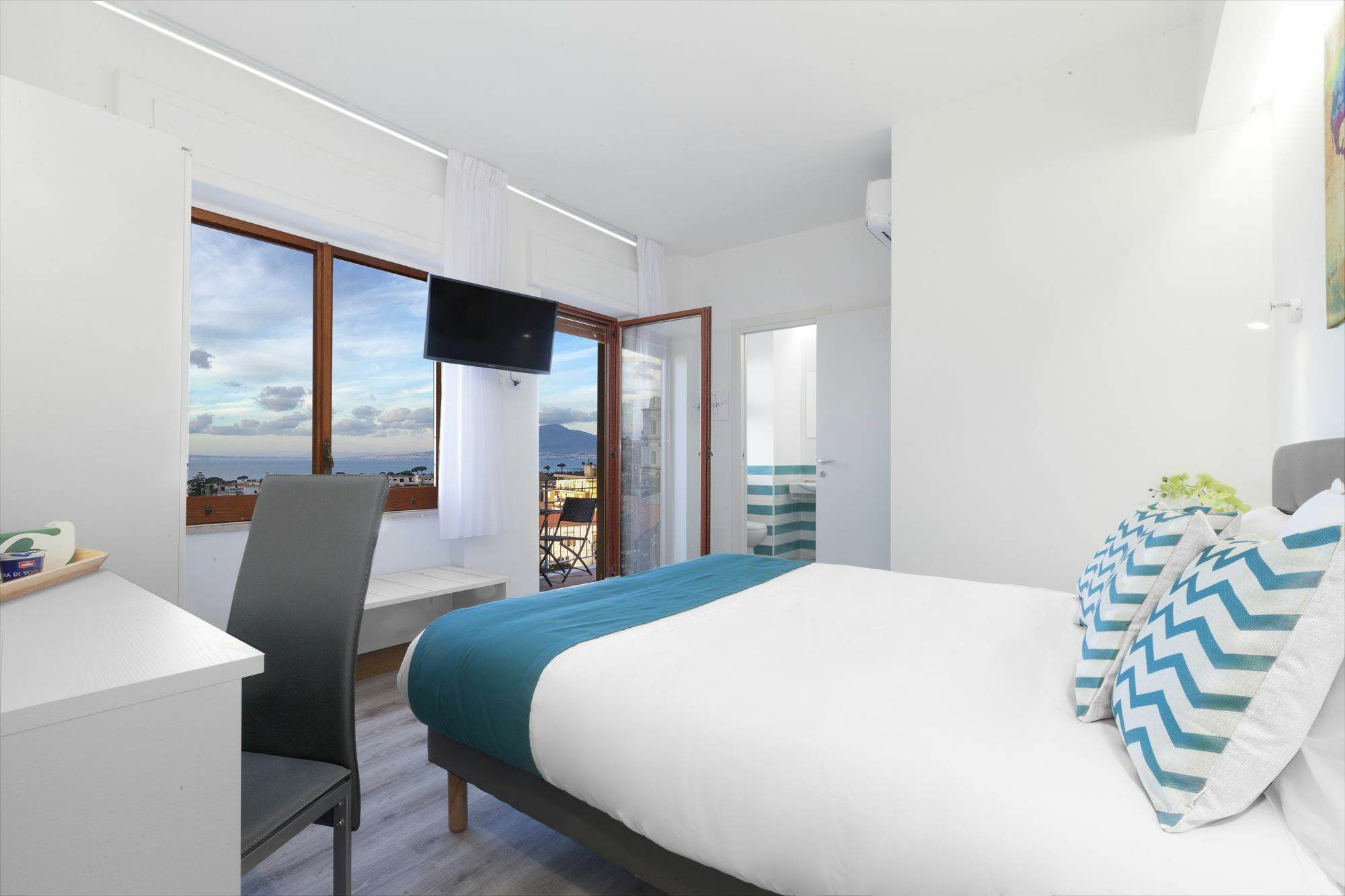 Sirocco Suites Сант'Агнело Екстериор снимка