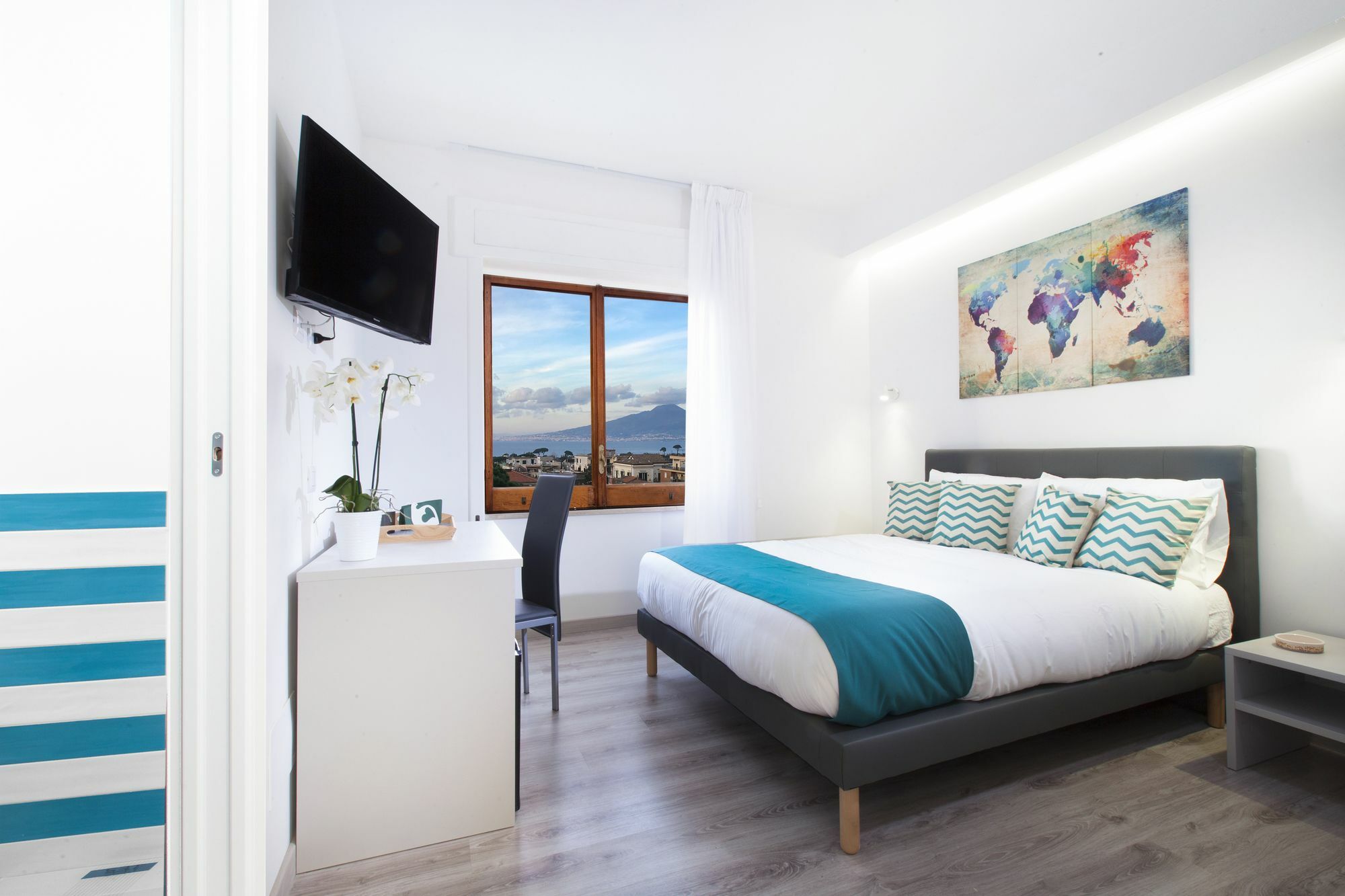 Sirocco Suites Сант'Агнело Екстериор снимка