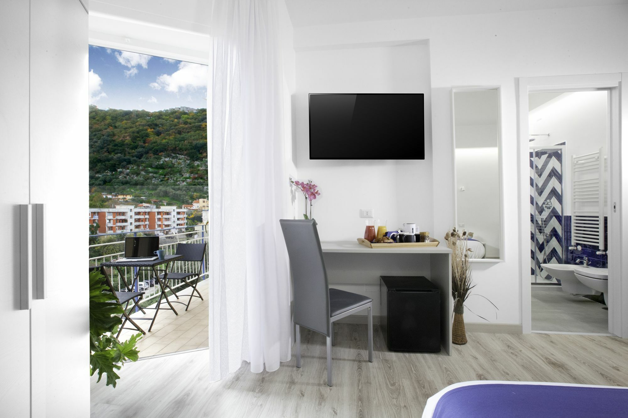Sirocco Suites Сант'Агнело Екстериор снимка